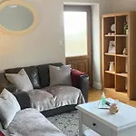 Apartment Carraig House Sleeps 2 Pets Allowed