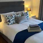 Carraig House Sleeps 2 Pets Allowed Apartment *