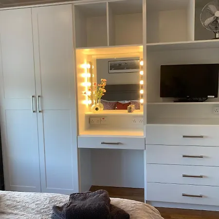 Carraig House Sleeps 2 Pets Allowed 公寓 卡文